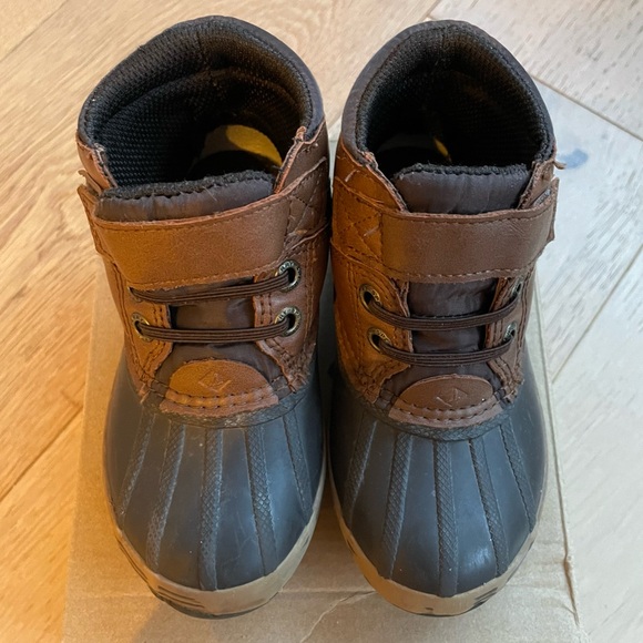 Sperry toddler boots - Picture 3 of 10